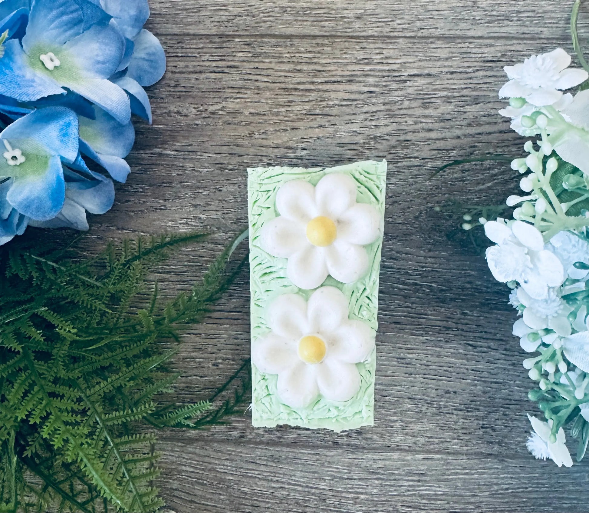 Oatmeal Shea Butter Soap | Summer Flower Hand & Body Bar White Out